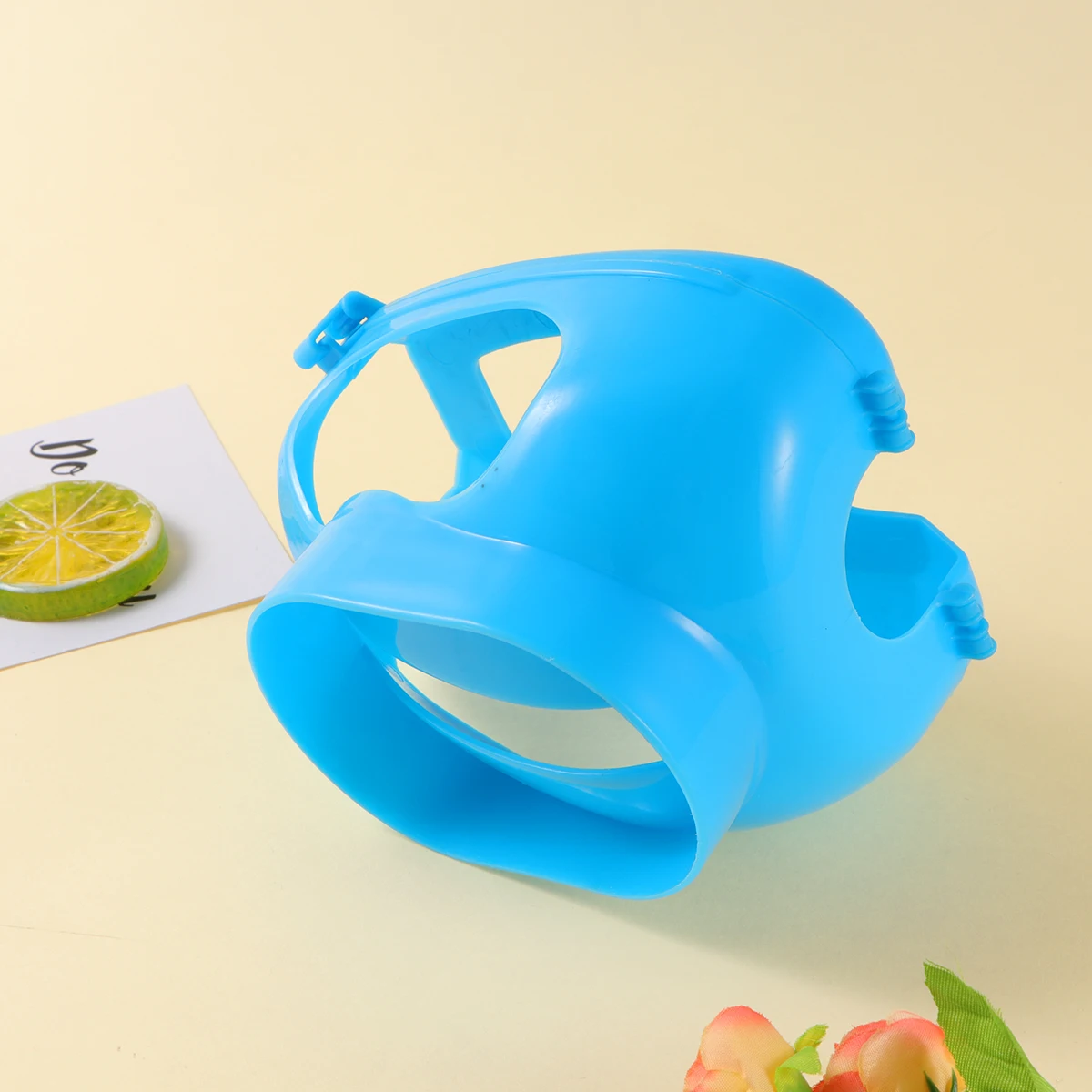 

Pigeon Fixed Holder for Birds Mounting Bracket Feeding Medication Durable Reusable Bird Cage Accessories Rack Perch Carrier