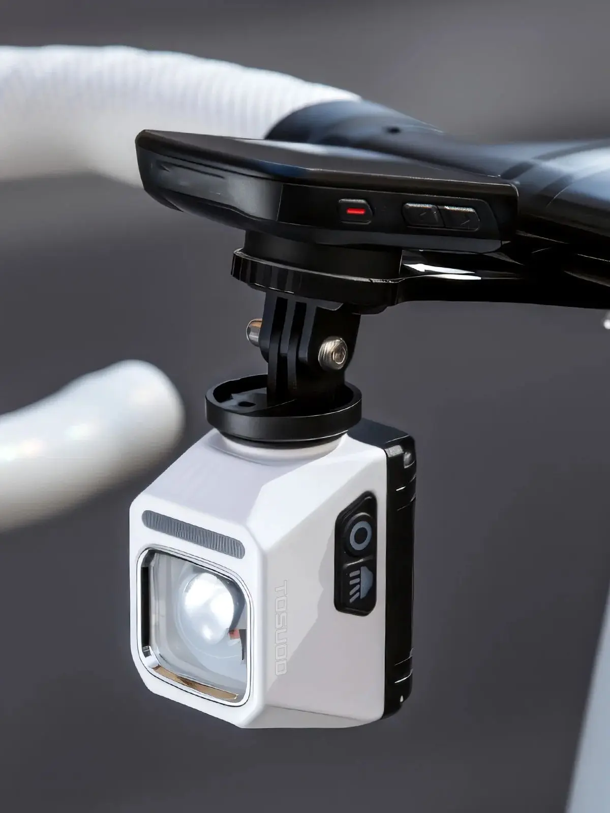 AliExpress TOSUOD Bicycle Headlight 2000 Lumens 3200mAh Power Type-C Charging Bike LED Flashlight Waterproof 6 Modes Cycling Headlight