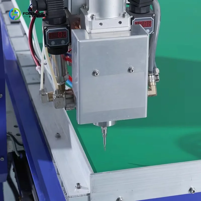 Customized Industrial Automatic PU Foam Gasket Sealing Machine Electric Pump Programmable for Plants and Farms