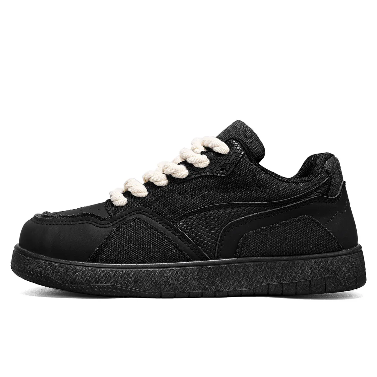 Men's Skateboarding Shoes 2024 New Thick Soled Canvas Shoes Platform Comfortable Breathable Lace Up Student Casual Sports Shoes