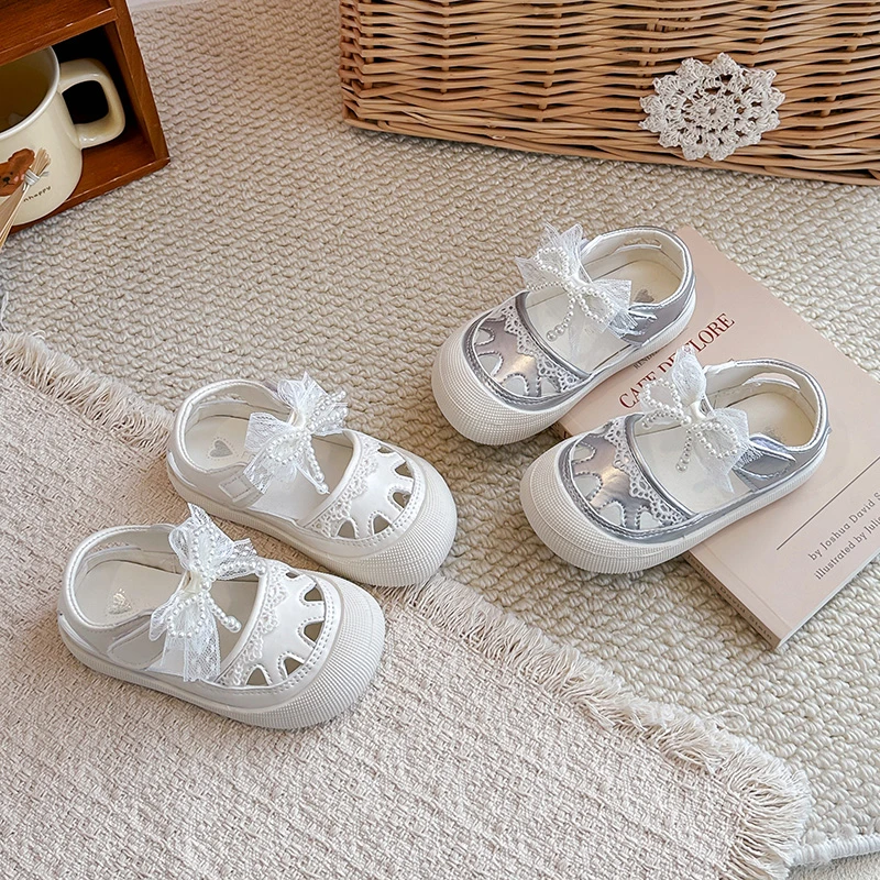 

Girls Toes Capped Pearls Sandals Children Princess Sandals with Lace Bow-knot Soft Sole Kids Summer Casual Hollow Out Shoes