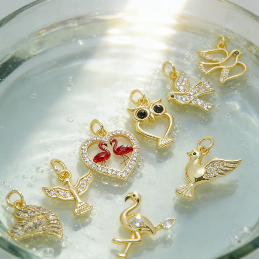 

Набор из 5 подвесок: латунь, цирконий, в форме птиц (сова, фламинго), сердец и животных. Полые аксессуары для изготовления украшений своими руками: ожерелий, браслетов.