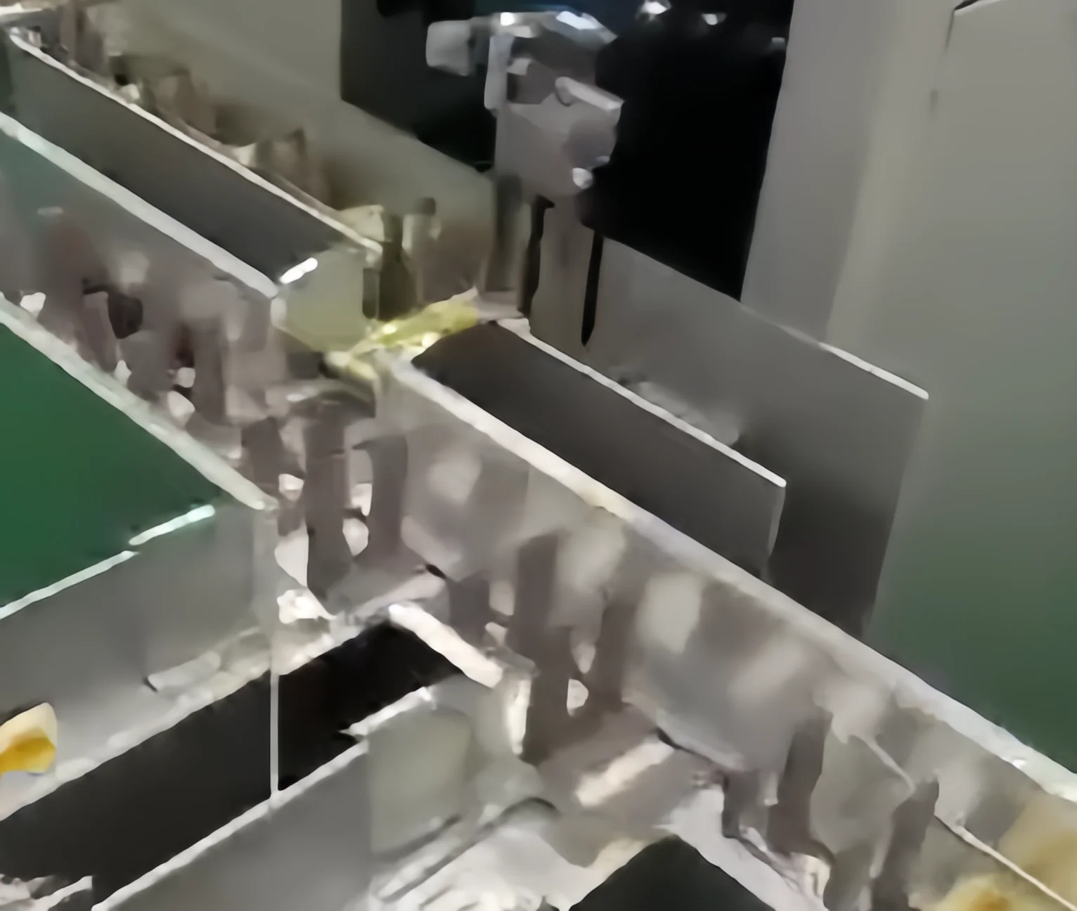 Multi Line Four Side Sealing Packing Machine Full Automatic High Speed Granule Packing Production Line
