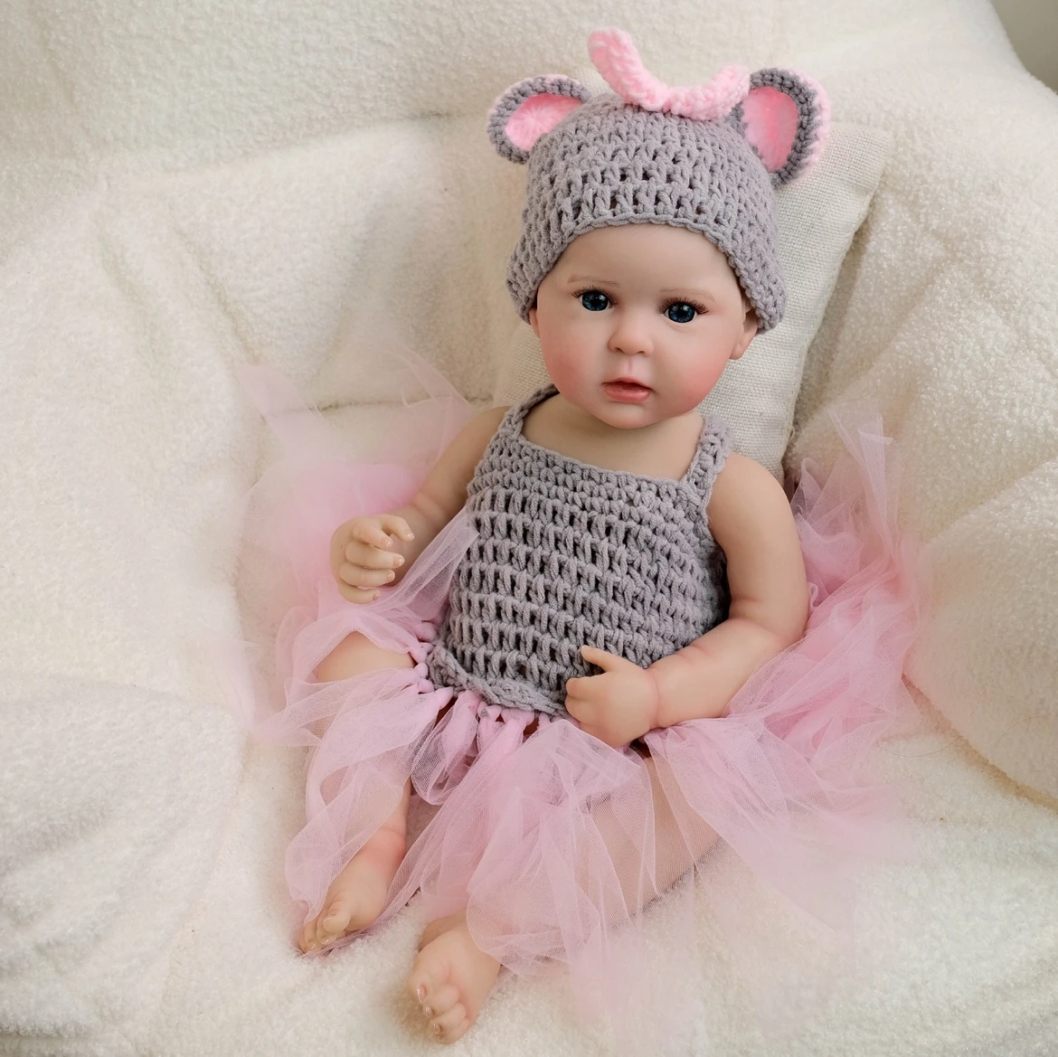 جناح دمية أطفال حديثي الولادة مقاس 19 بوصة - مصنوع يدويًا من الفينيل الواقعي، هدية لحديثي الولادة لعشاق الفن والدمى