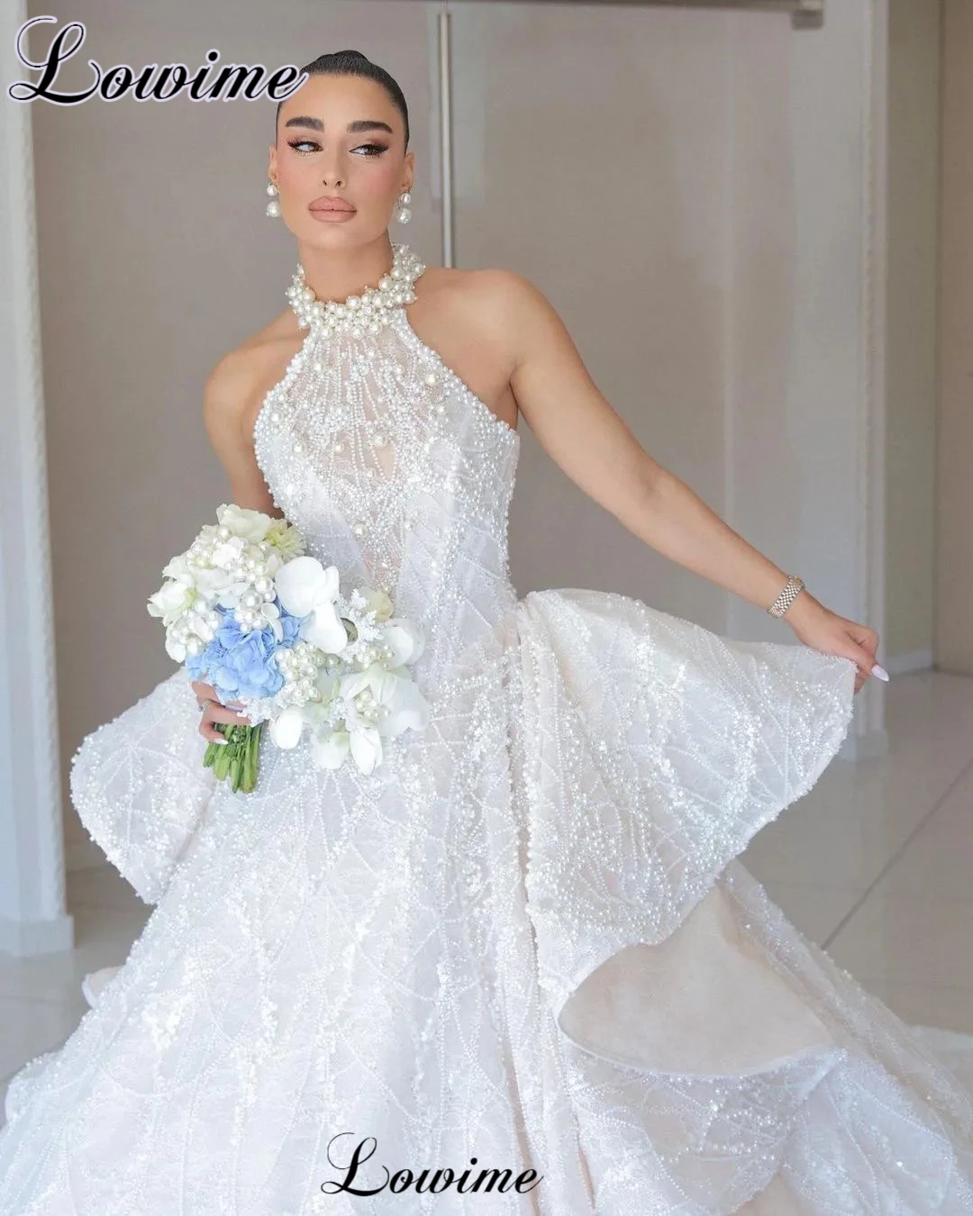 Nowe eleganckie suknie ślubne kaplica z perłami Halter suknie ślubne bez rękawów 2025 Vestido De Casamento popularne suknie ślubne