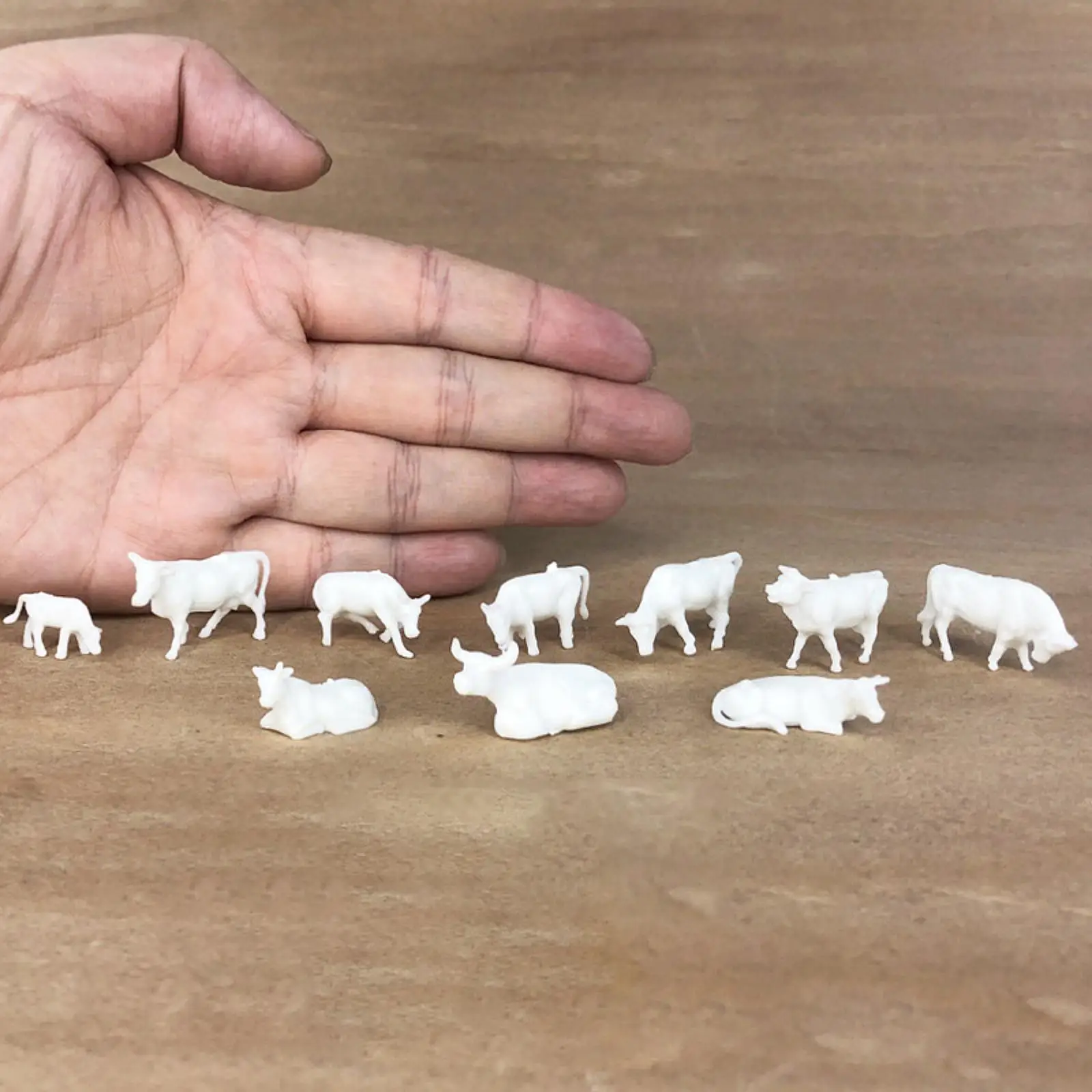 10Pcs 1:87 HO Scale Cattle Figures Collectible Mini Cows Micro Landscape