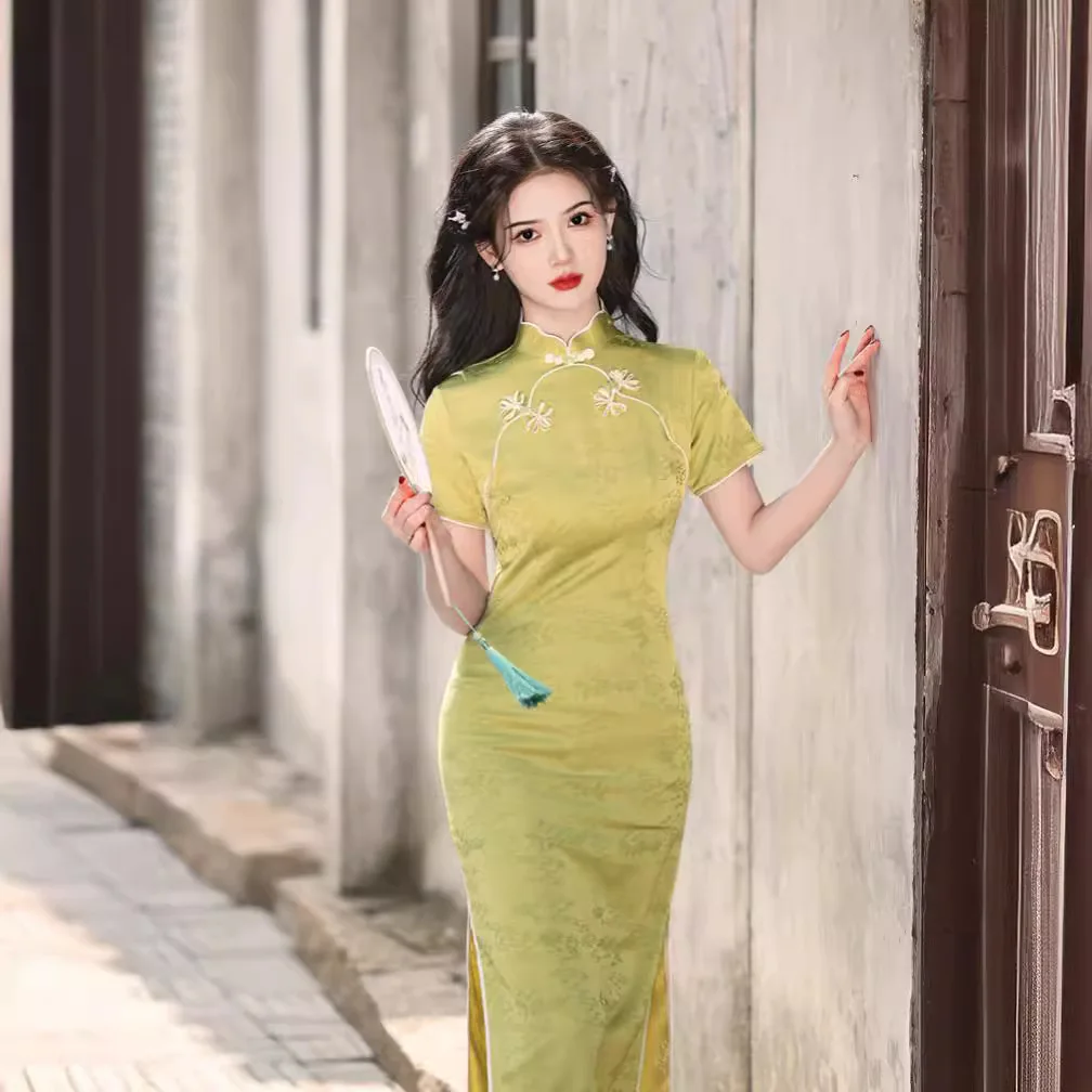 Yourqipao กระโปรง Hanfu สีเขียวมีกระดุมลายดอกสไตล์จีนดั้งเดิมจาก qipao 2024