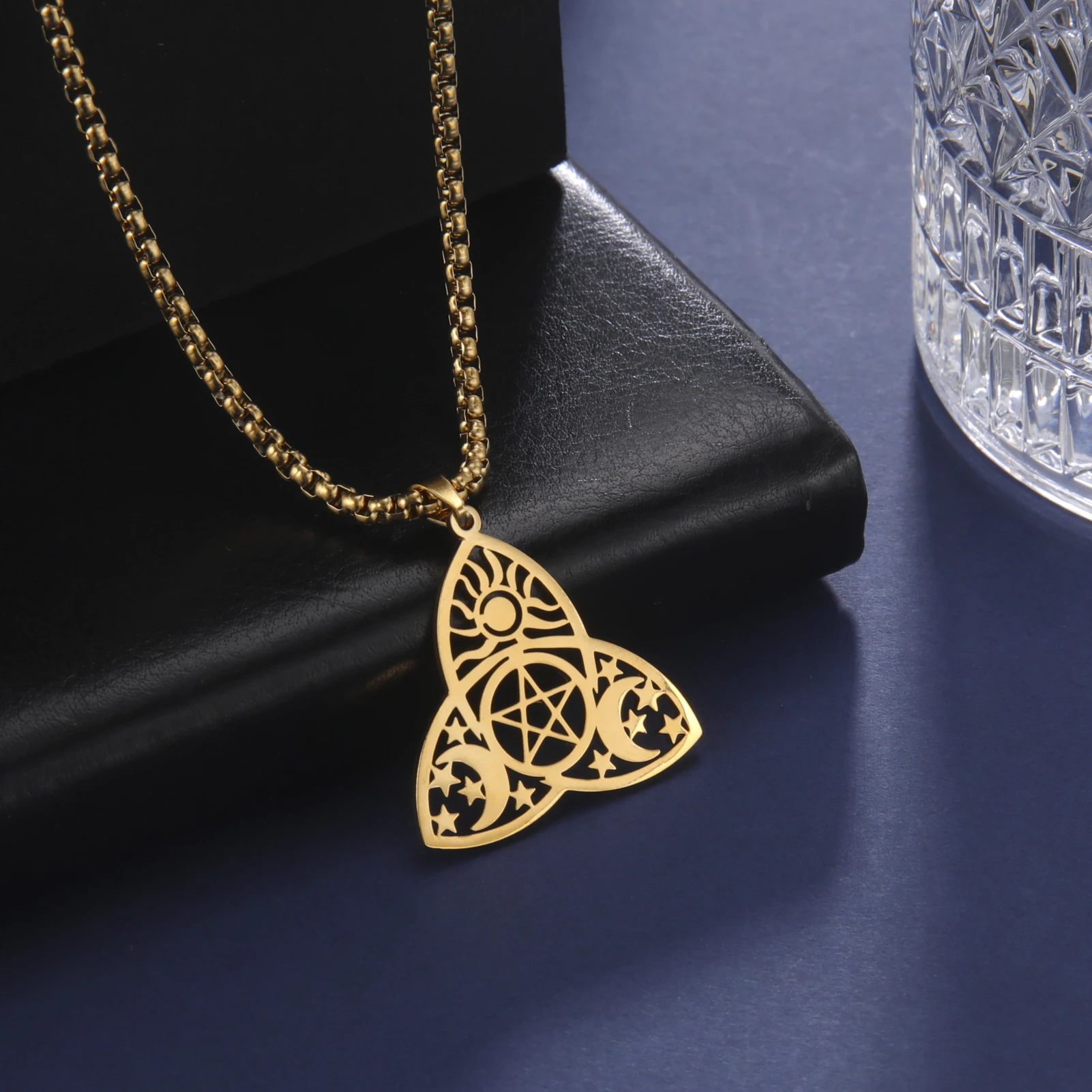 Amaxer Stainless Steel Viking Celtic Knot Pendant Necklace Men Amulet  Irish Witch  Jewelry Accessory Gifts