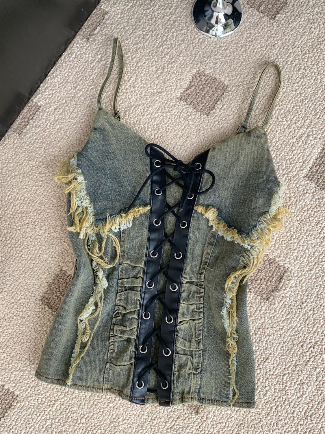 Retro American Spicy Girl Design Sense Tie Waist Slim Fit Frayed Denim  Vest Women Pure Desire Backless Top