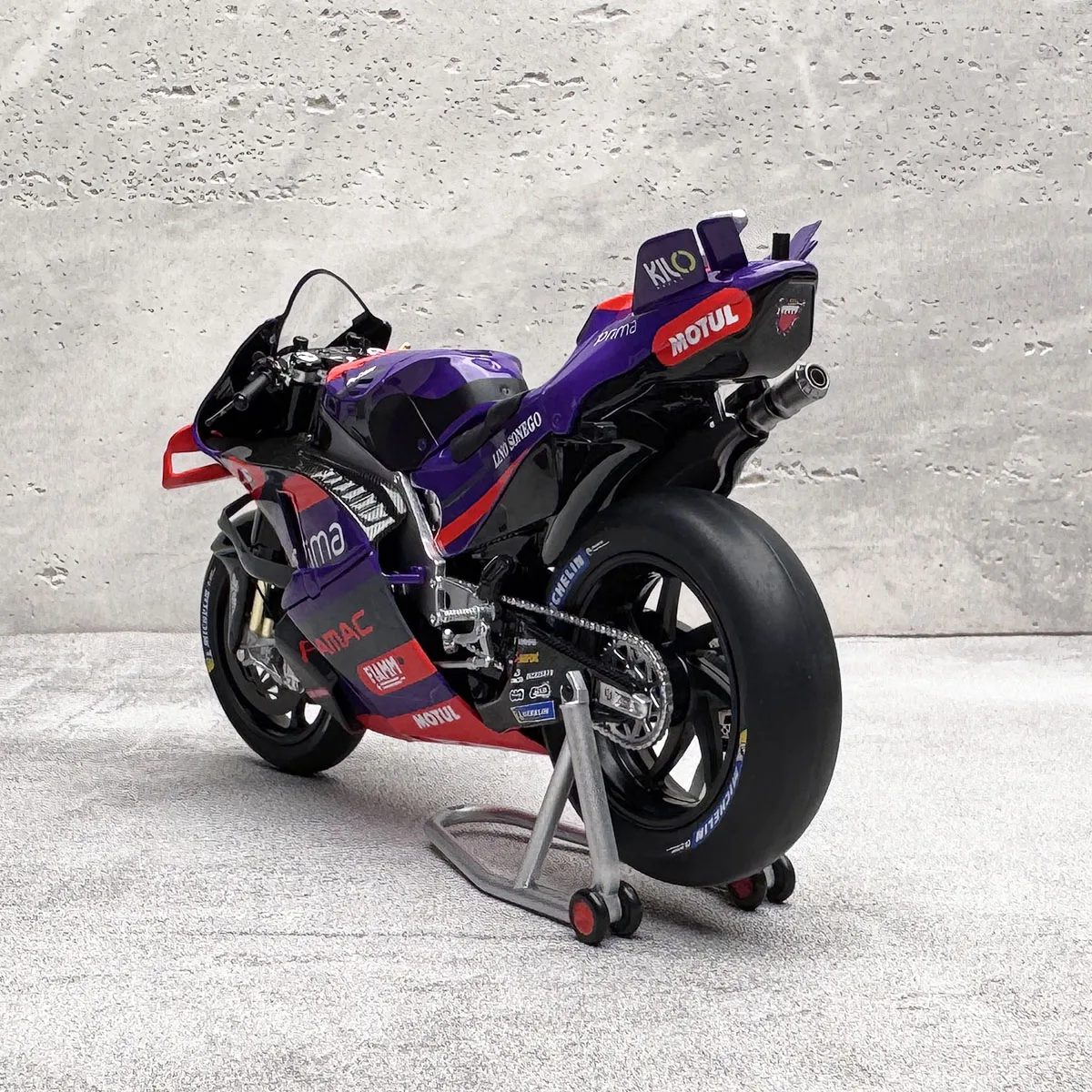 KILO Works 1/12 DUCATI GP24 GP24 Legierung Spielzeug Kraftfahrzeug Druckguss Metall Modell Geschenke