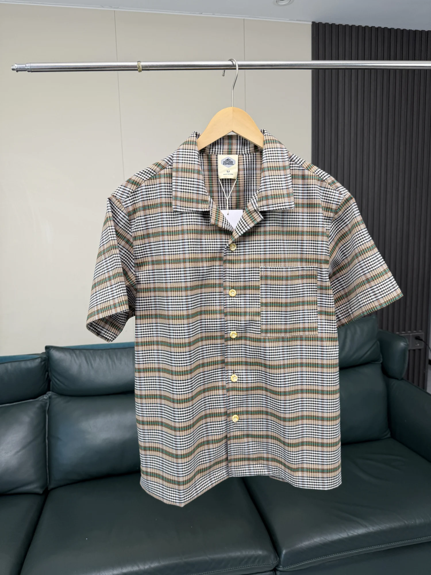 

Comfortable Breathable Men's Summer Checkered Cuban Collar Loose Casual Short Sleeve Shirt Fashionable Urban Style Youth Wear
