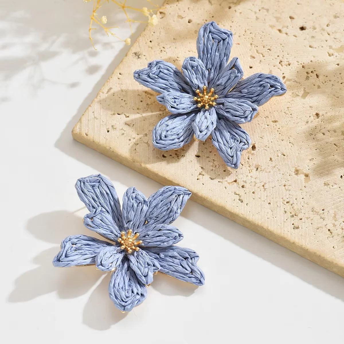 Boho Handmade Delicate Raffia Flower Earrings for Women Trendy Irregular Floral Summer Beach Jewelry Gift