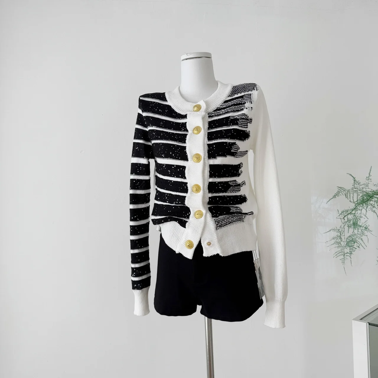 

Осень-зима 2022, женский полосатый кардиган контрастного цвета с длинным рукавом, приятный свитшот, толстый теплый трикотаж с круглым вырезом, дизайнерский уютный новый