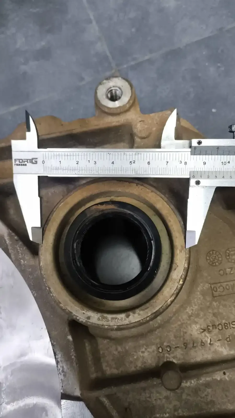 

6HF35 Transmission Oil Seal