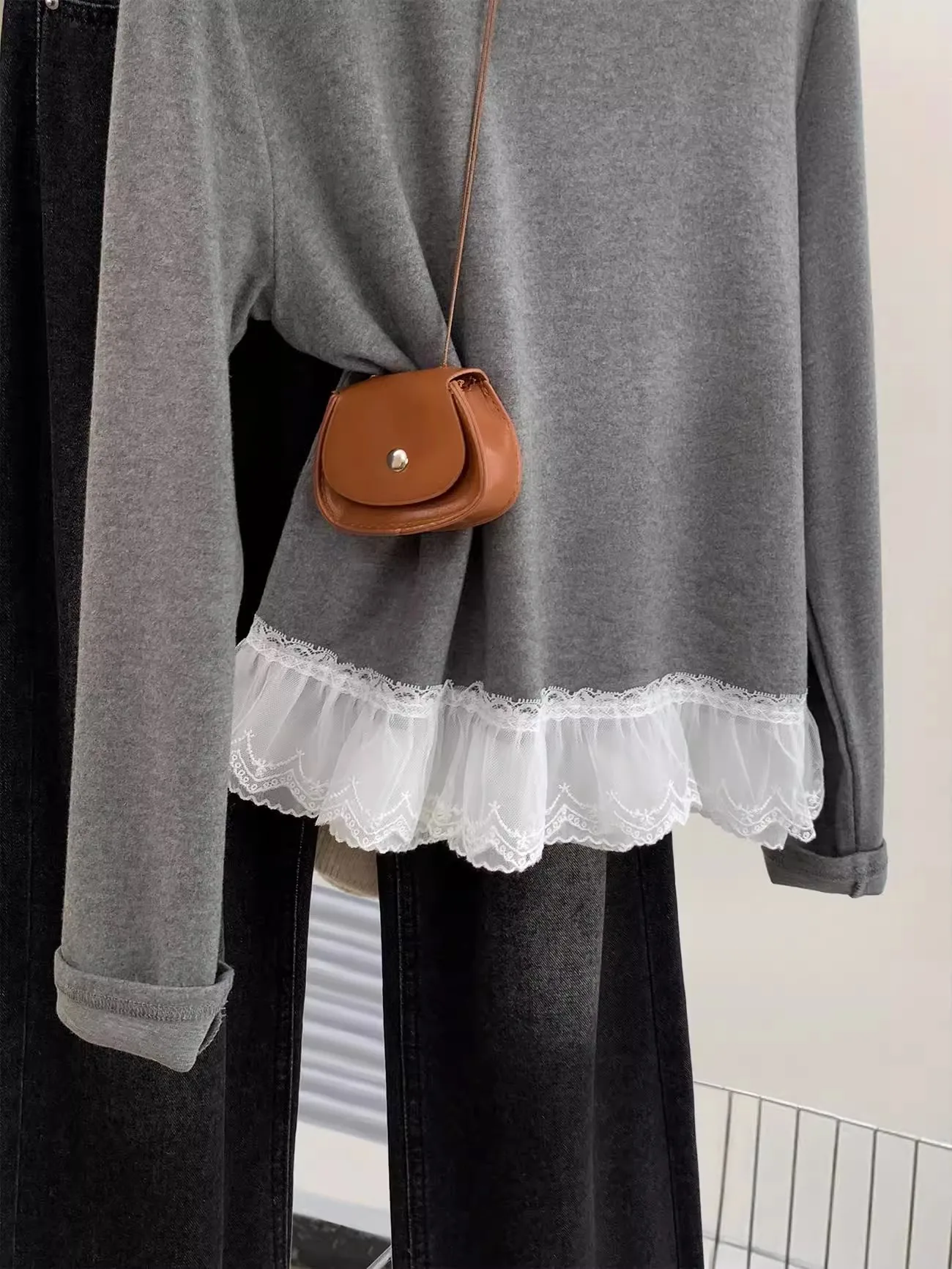 Maglietta da Donna Taglie Forti con Bordo in Pizzo e Velluto, Maniche Lunghe, Aderente, Strato Base per Autunno e Inverno, Top Intimo