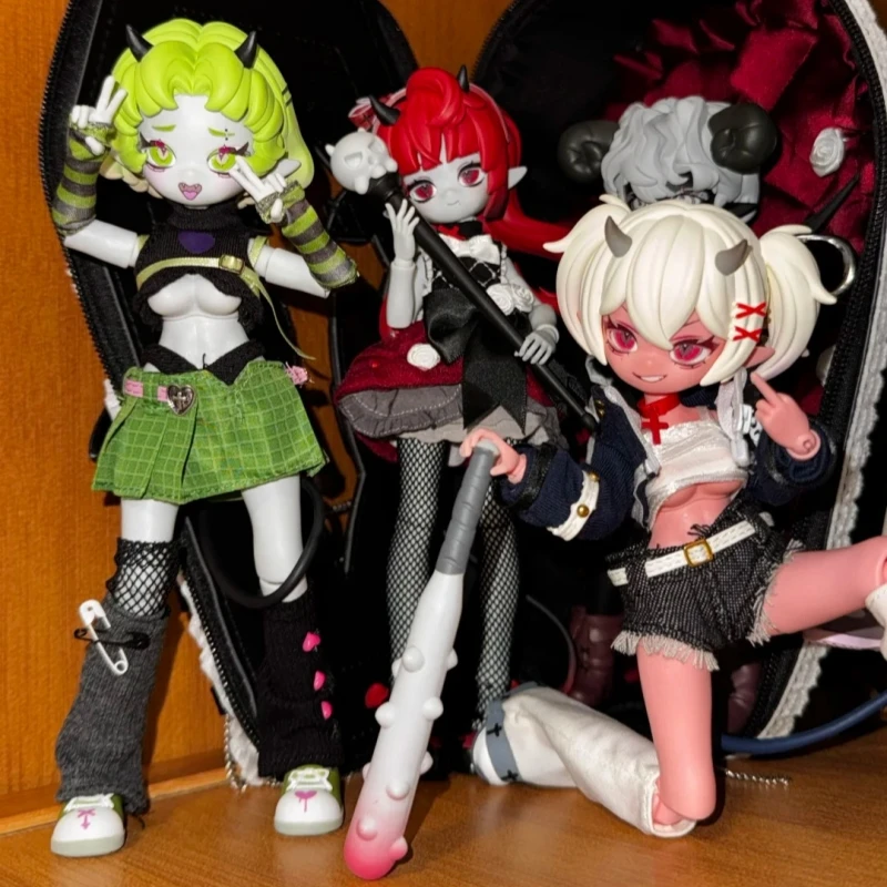 

В наличии Cooze 1/8 BJD, рога дьявола, слепая коробка, подвижная кукла, орнамент, изысканные игрушки, совместная мобильность, креативный подарок для детей