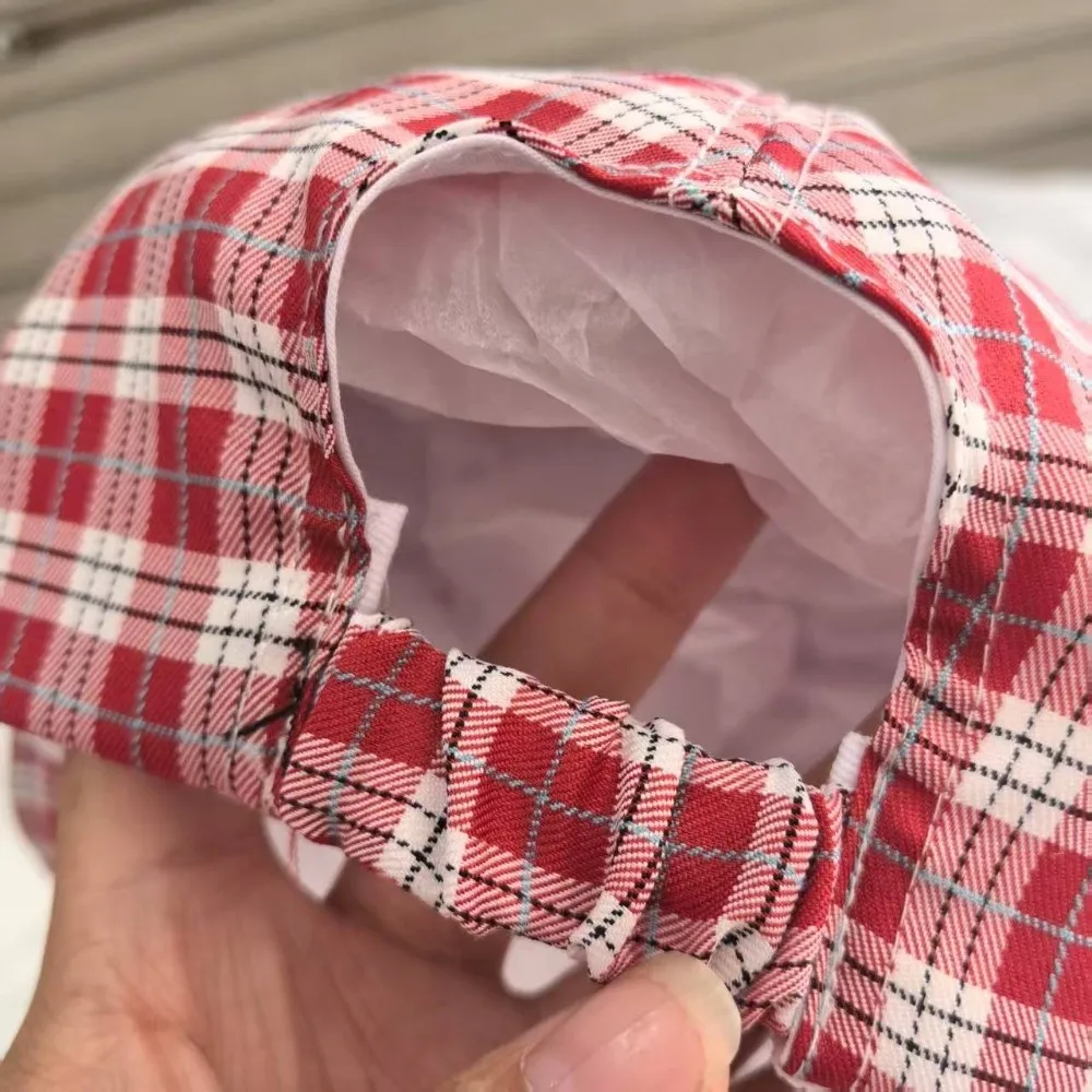 Protezione solare creativa Cherry Pin Cap Cotton Sweet Red Plaid Hat Peaked Cute Lace Berretto da baseball per ragazze