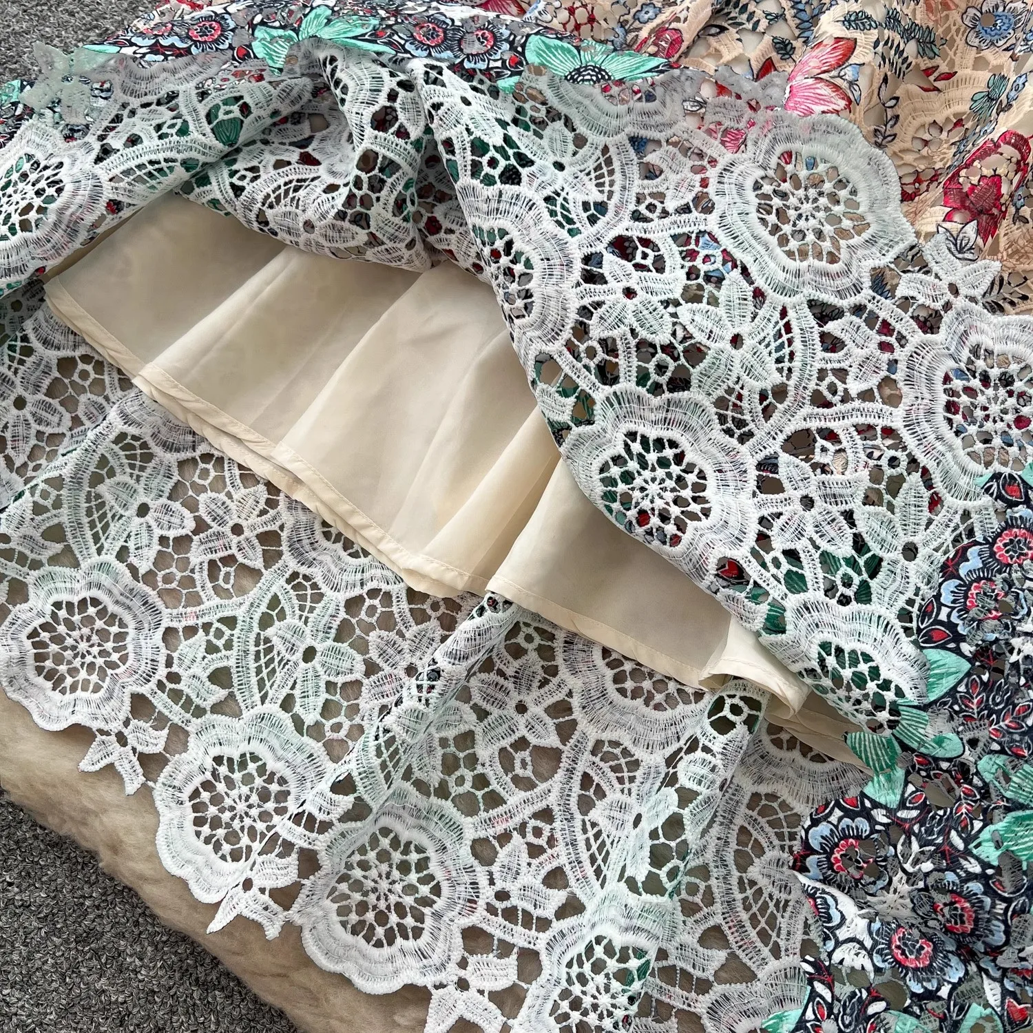 Vestido elegante de encaje calado para mujer, Vestido largo de fiesta de noche con cinturón y cuentas de cristal, manga corta, cuello redondo, bordado de flores, verano