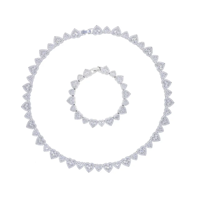 

Ожерелье Bling Cz с микро-паве в форме сердца, большие маленькие сердечки, вкращенные в полный ледяной цирконий, роскошное колье, ювелирные изделия в стиле хип-хоп