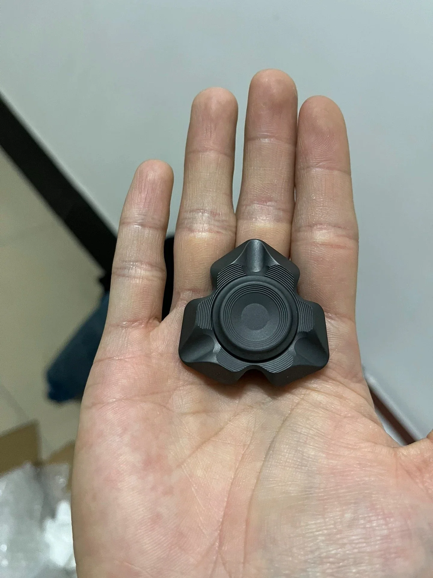 Lark Zirconium Valkyrie Fingertip Gyroscope