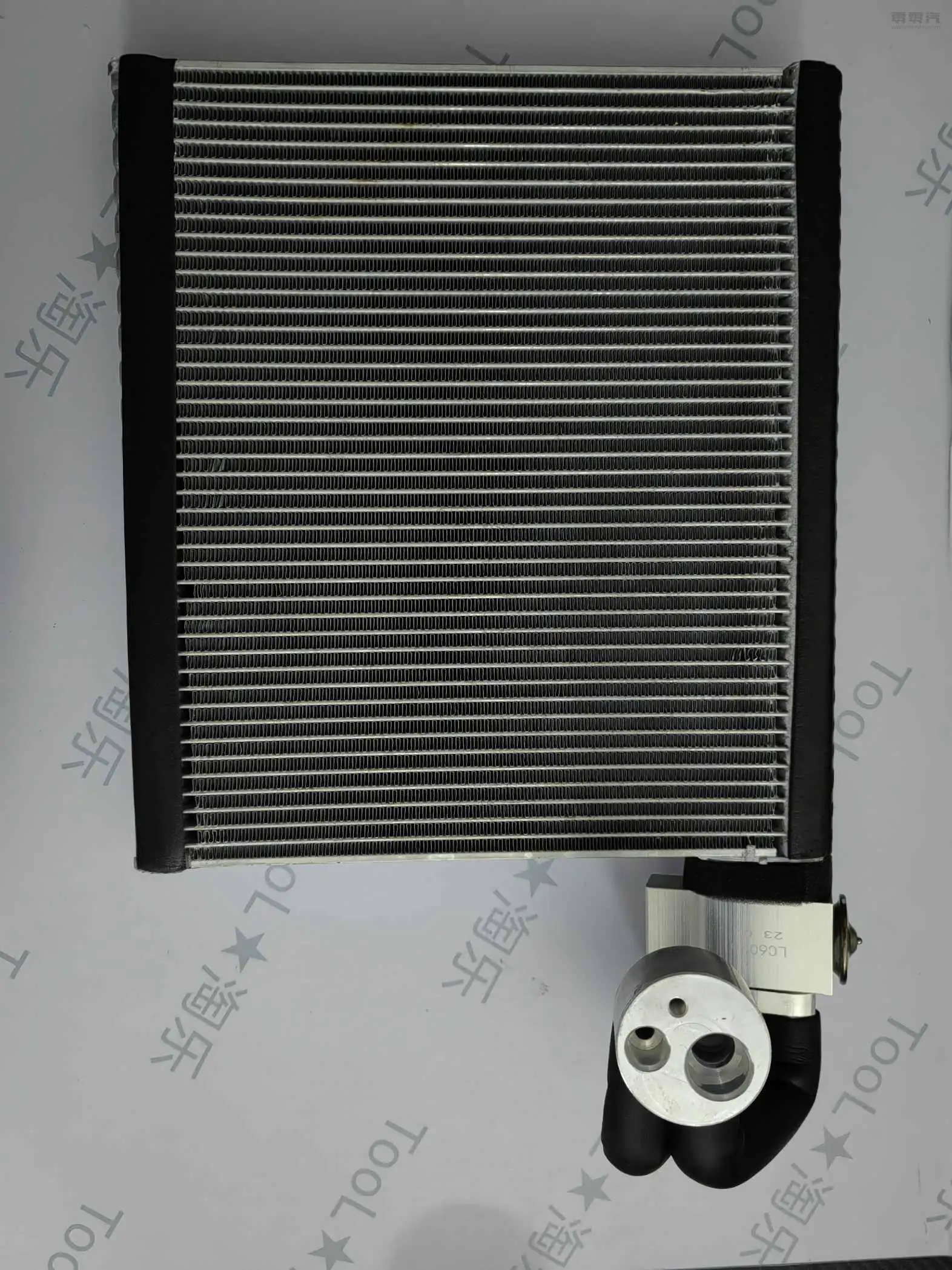 

LR056368 LR036365 A/C Evaporator Core For Land Rover Range Rover Sport II L494 Range Rover IV L405 Discovery V Van L462