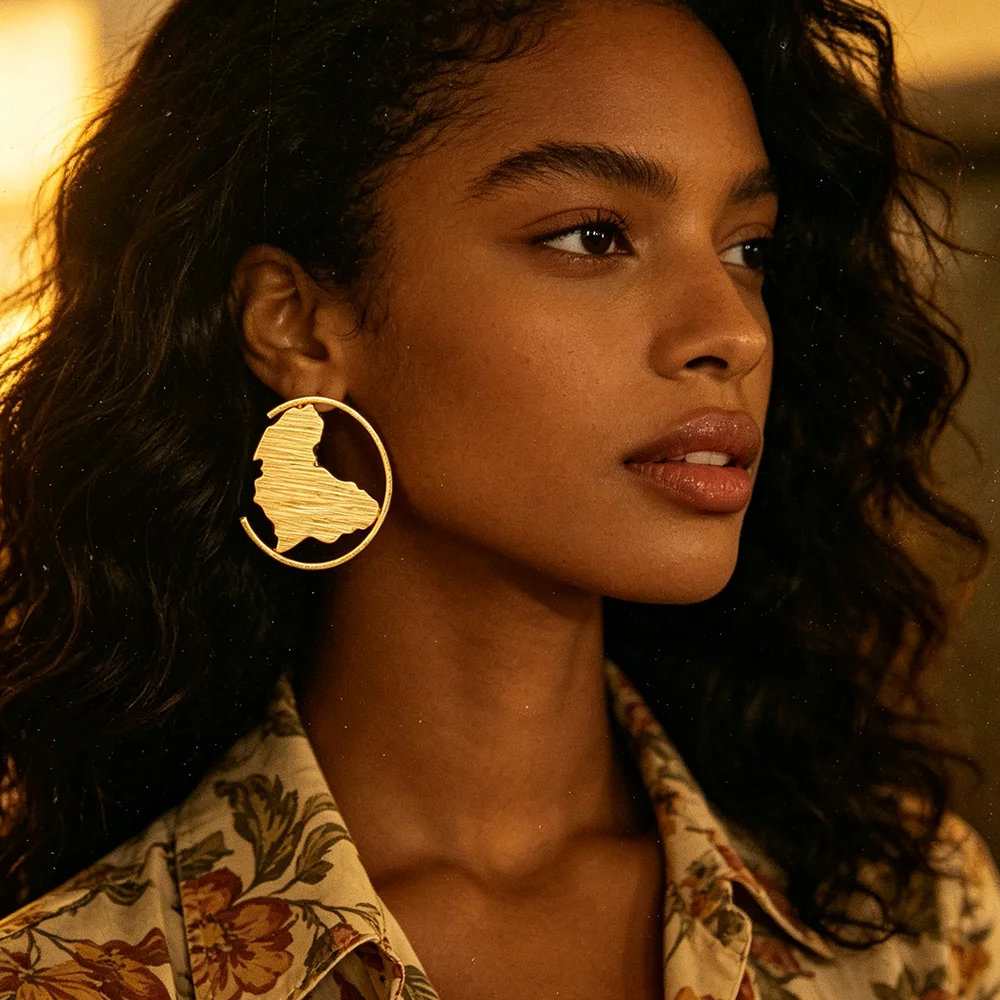 18K vergoldetes, gebürstetes Afrika-Karten-Design, offene Kreis-Ohrringe & Ring-Set für Damen, luxuriöse Hochzeits- und Party-Accessoires, Geschenk – Detail 5