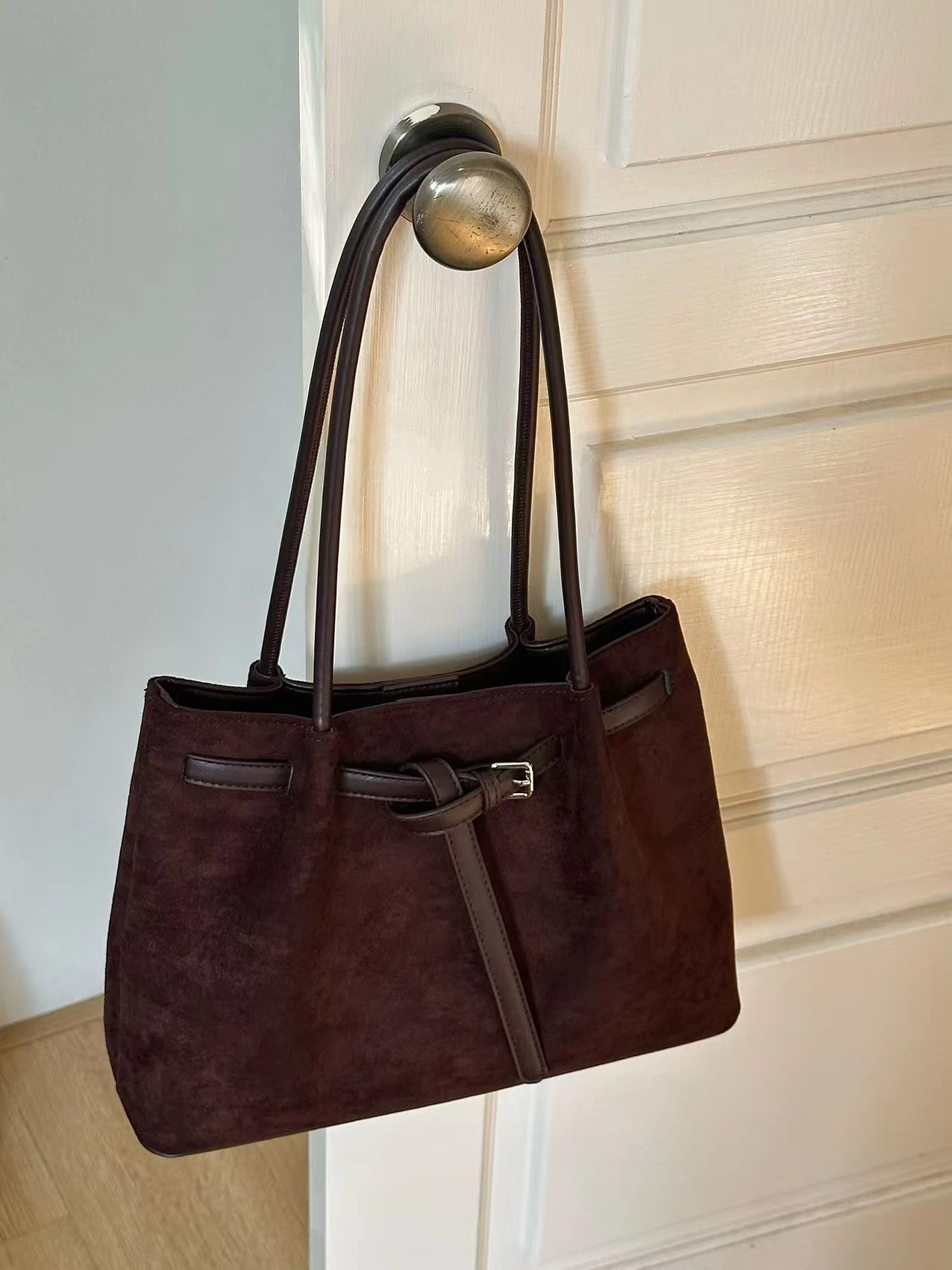 

Повседневная замшевая текстурированная сумка-тоут подмышки, большая сумка через плечо Capaci для повседневных поездок, осенне-зимняя модная простая сумка Sle Mag...