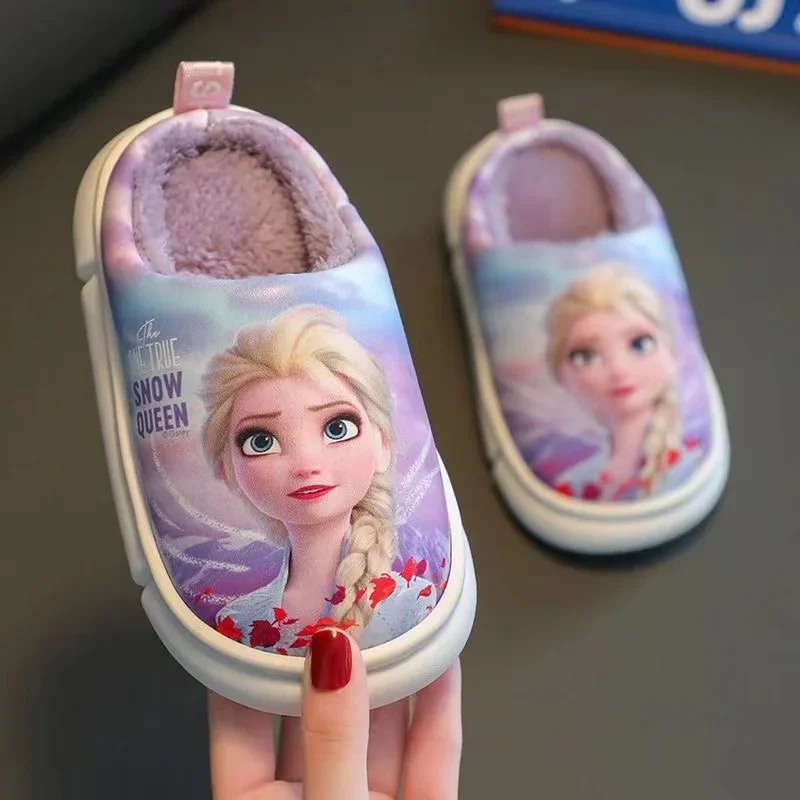 Jesienno-zimowe dziecięce chłopięce bawełniane pantofle dziecięce Cartoon Frozen Elsa Spiderman Print antypoślizgowe ciepłe dziewczynki wodoodporne