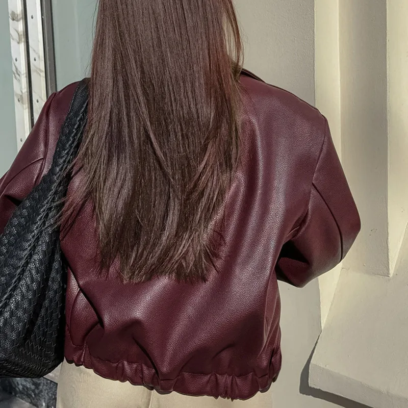 Jaket kulit wanita, atasan tambal sulam lengan panjang merah Vintage mode musim gugur musim dingin 2024