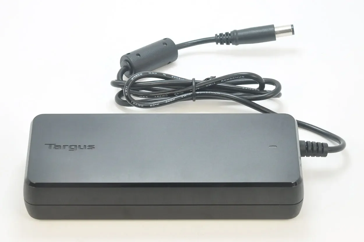 Para Targus AC-DC APA150205 20.5V7.31A 150W fuente de alimentación de estación de acoplamiento de clavija interior