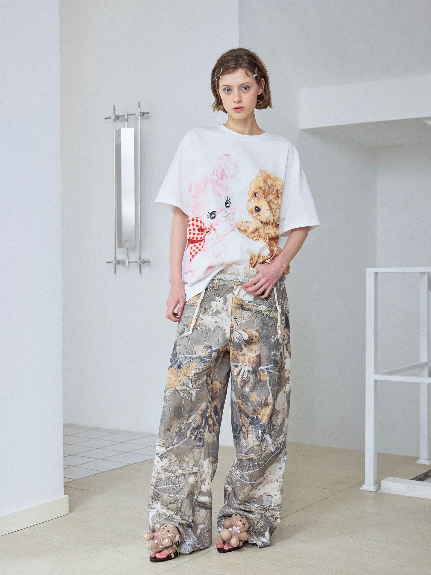 

White Pure Cotton Loose ort Sve T-irt Women's Summer round Ne Design Sense Dog Print Top Fem Ethnic Costume