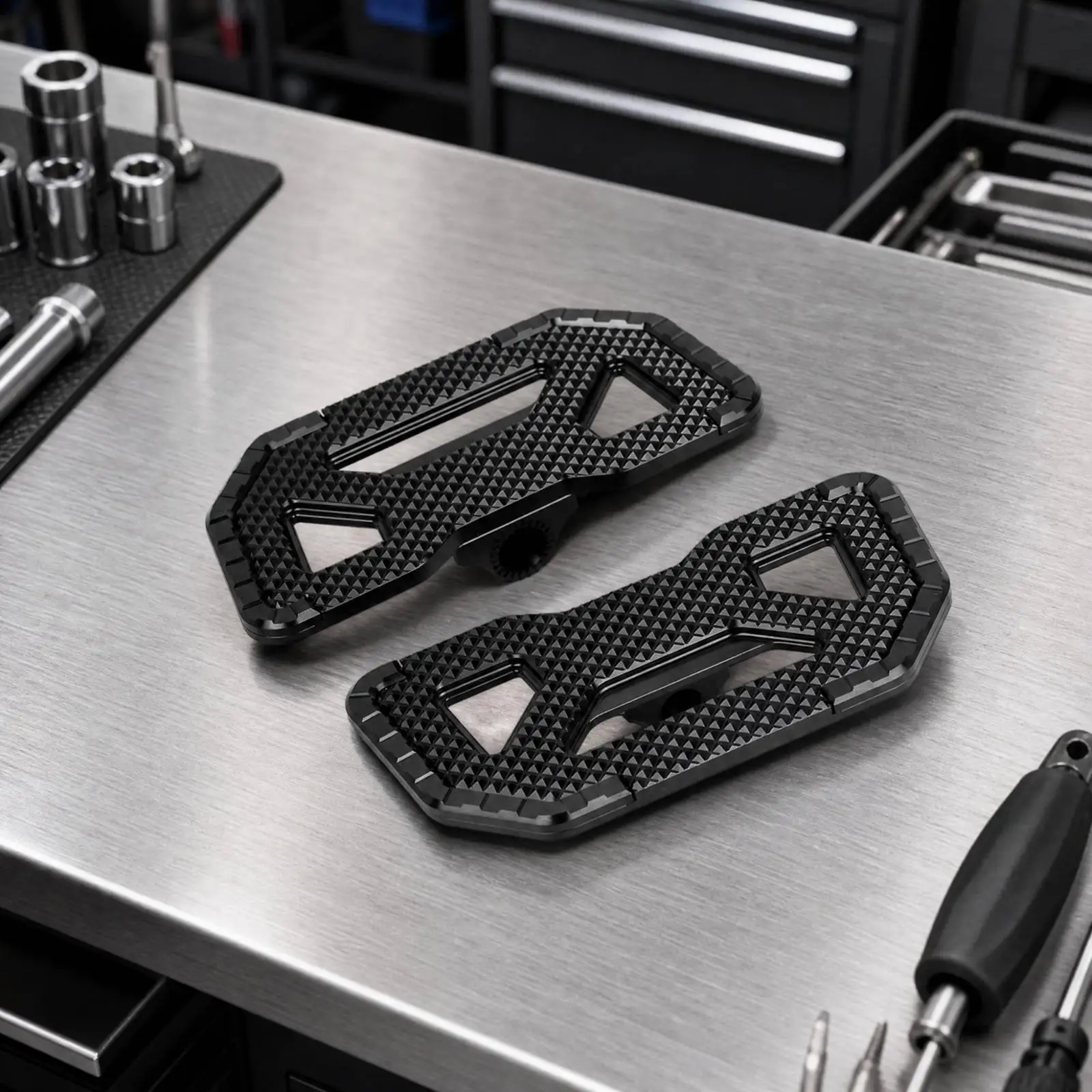 Aluminum Alloy Rider Footpeg for Japanese Brand 650 Motorcycle Wide Traction Pad Touring Use