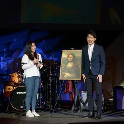 Mona Lisa 2 by Sagiv Levy Magic Tricks Smile Puzzle Photo Frame Deluxe Card Magia Props Magician Stage Comedy Mentalism Gimmicks