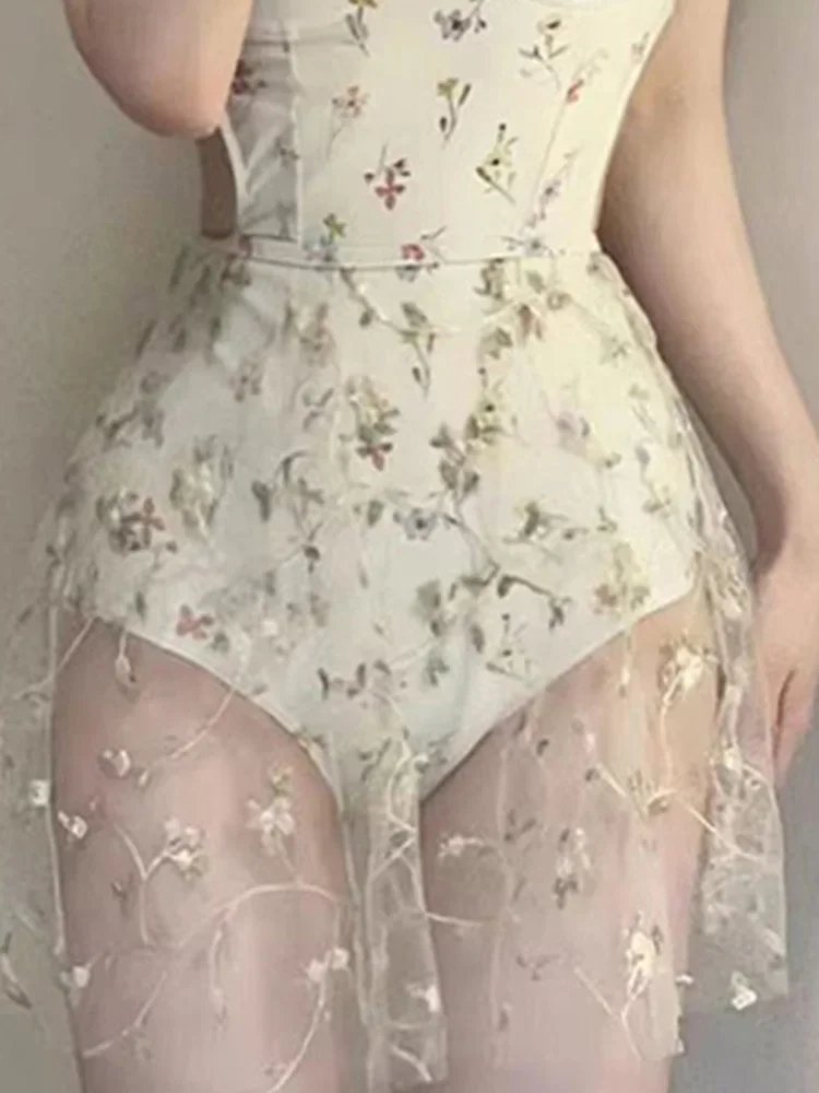 Bikini con tirantes finos florales Vintage para mujer, traje de baño Sexy de cintura alta para playa, traje de baño de una pieza para verano 2025