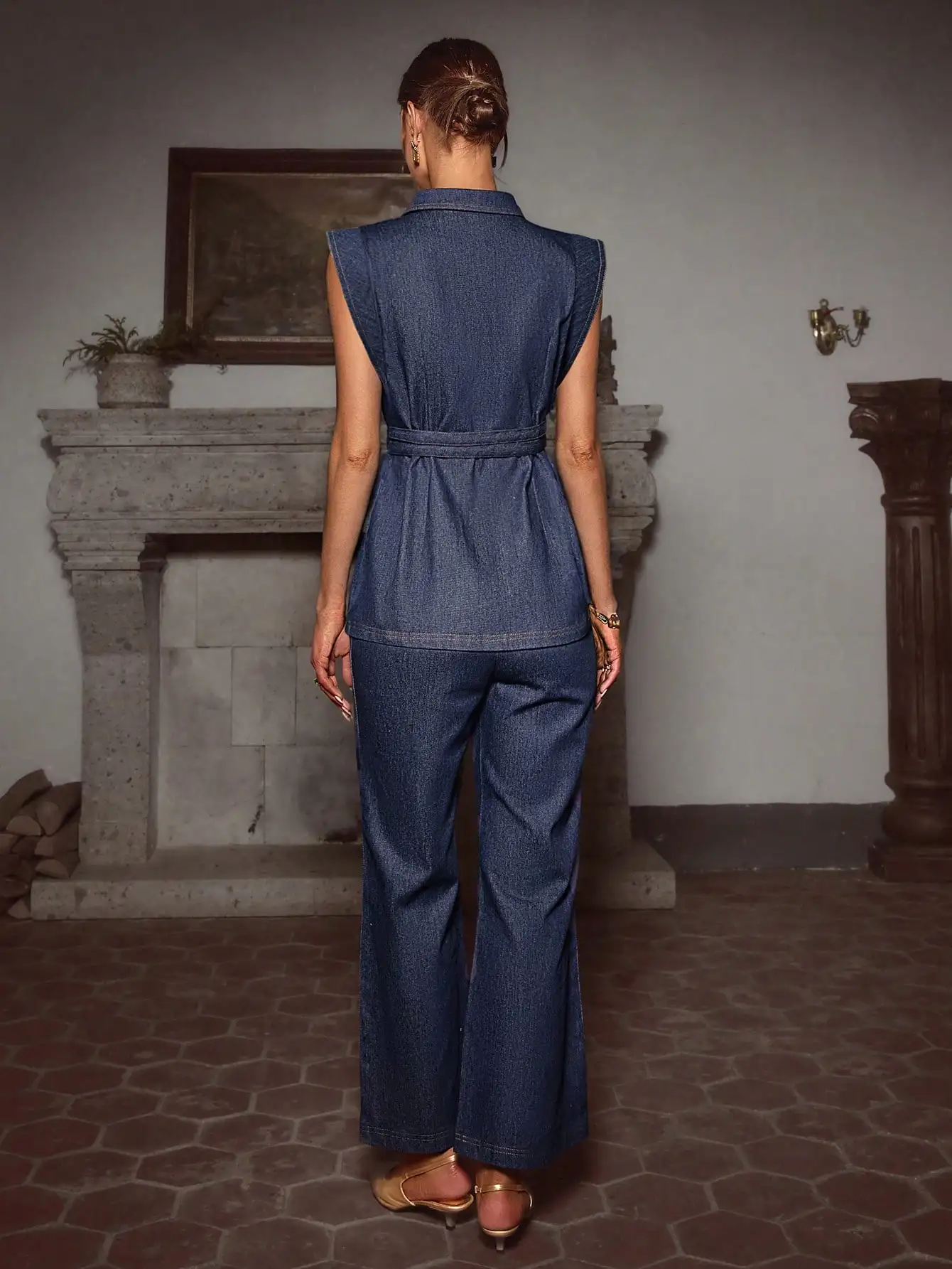 

Женский комплект: джинсовый топ без рукавов с широкими брюками на поясе, повседневный, свободного кроя