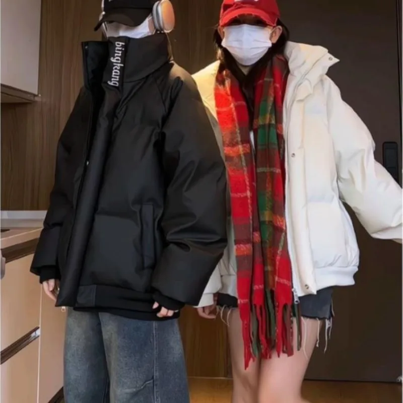 

Новая зимняя теплая куртка с воротником-стойкой и утолщенной вышивкой из искусственной кожи с хлопковой подкладкой, повседневная модная куртка для мужчин и женщин