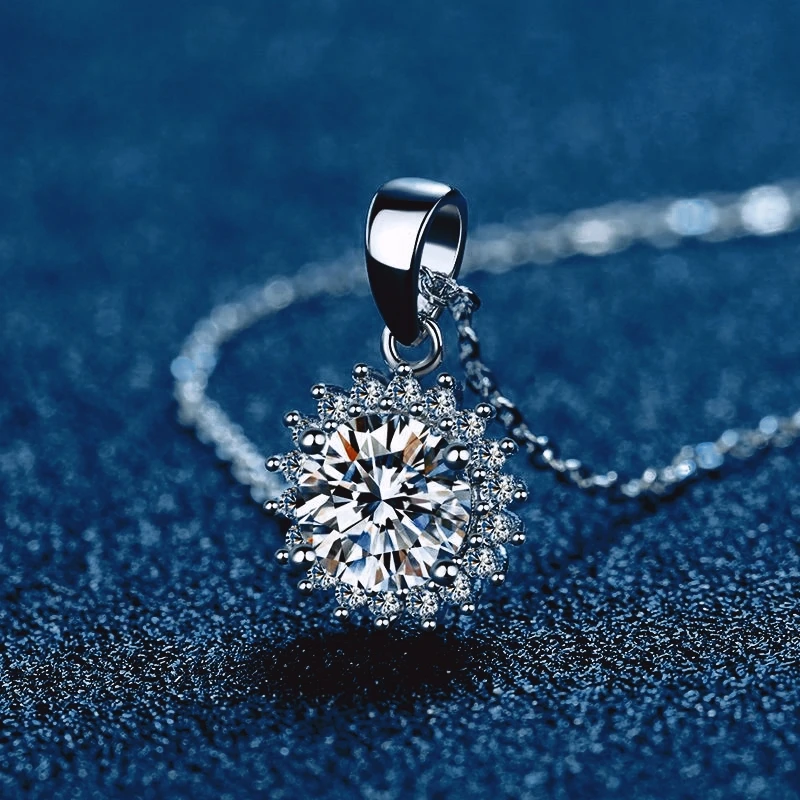 Necklace 18K White Gold for Women Birthday Gift 0.5/1/2/3/5ct Moissanite Diamond Sunflower Pendant Jewelry Girl Wedding Party