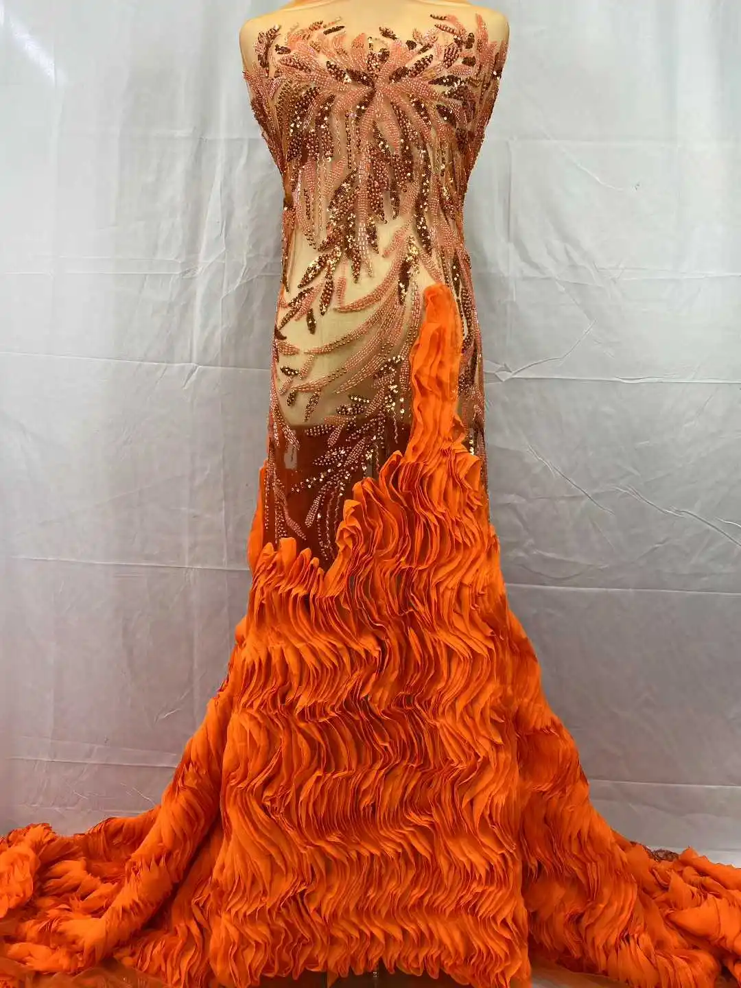 

Elegant African Lace Fabric with Sequins Beaded Embroidery High Quality French Tulle for Nigerian Bridal Groom Dress