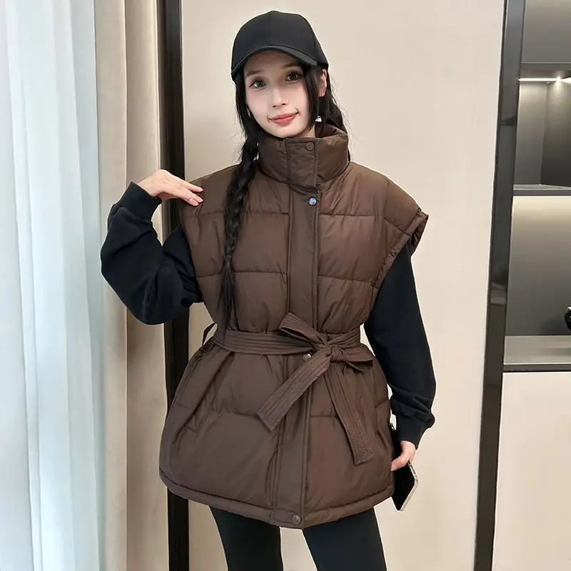 الخريف الشتاء حزام سترة قطن ضئيلة سترة للنساء 2025 موضة الوقوف طوق سستة صدرية دافئة أكمام مبطن معاطف