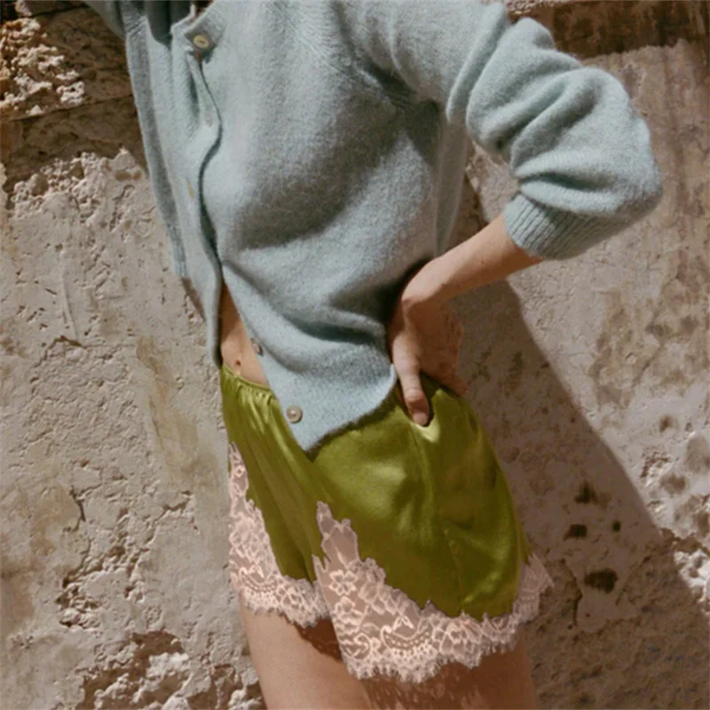 Y2K ヴィンテージ サテン レース ショーツ 女性用 快適な伸縮性ウエスト コケット マイクロミニ シルク ショーツ 外出用 スリップ ボトムス ラウンジウェア