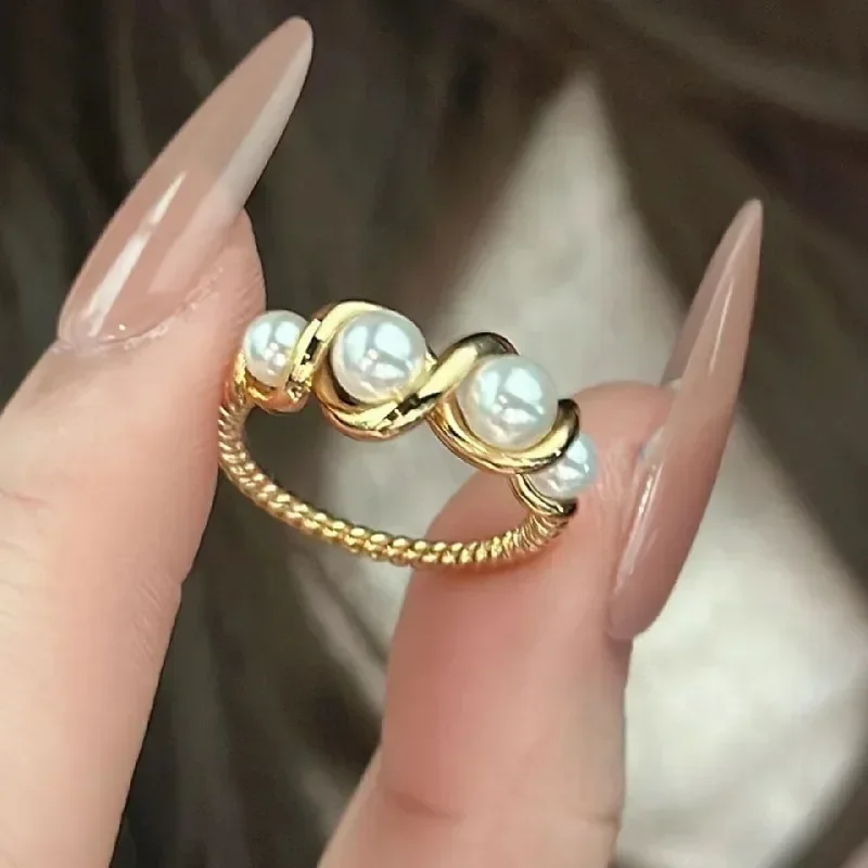 Vintage Elegant Pearl Rings for Women Glossy Twists Multi Bead White Ring Fashion Exquisite Engagement Fine Jewelry Gift