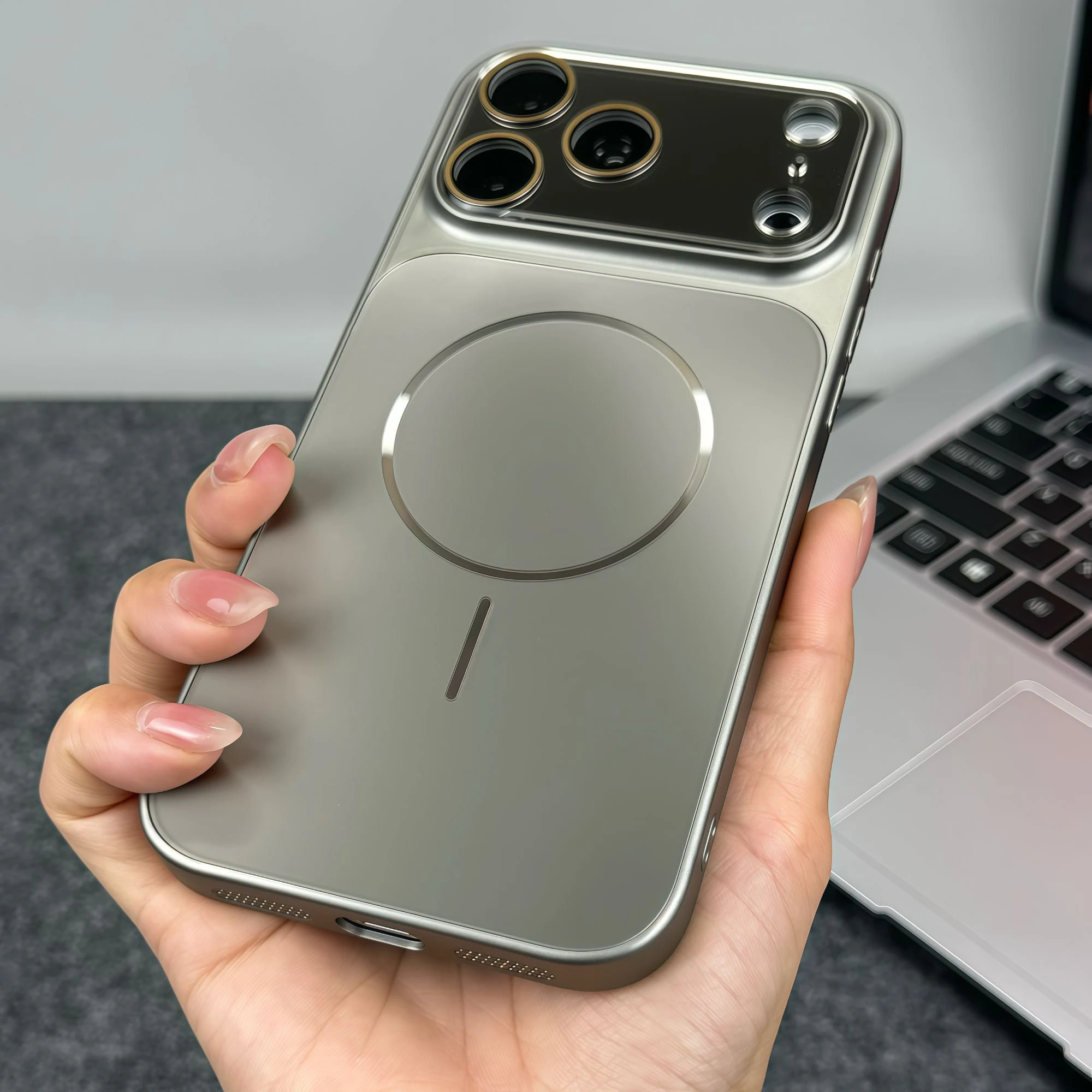 Shock resistant protective phone case