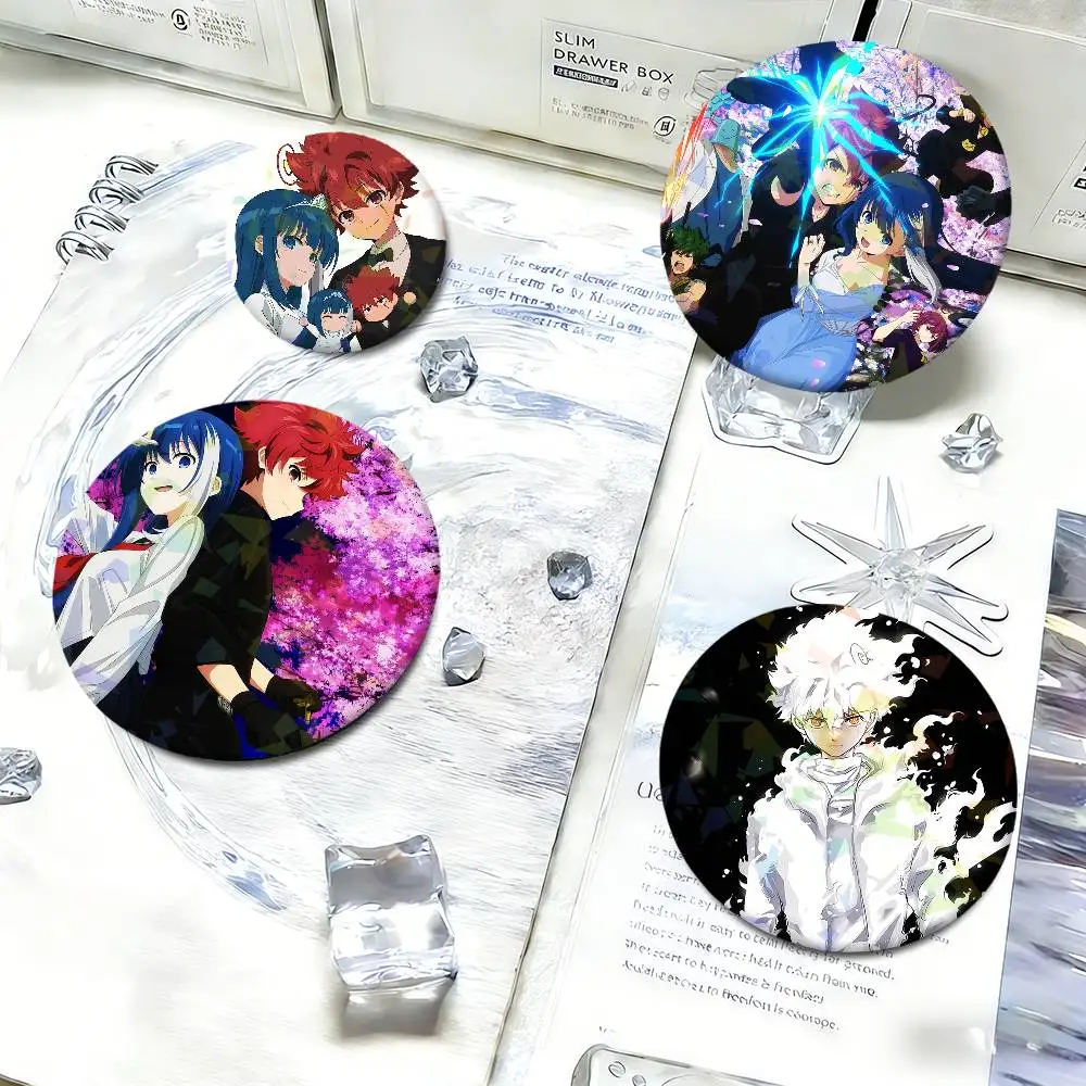 Pin de solapa redondo de estaño con diseño láser de la familia Yozakura de ANIME Y-Yozakura Mission, broche periférico. ﻿ decoración para bolsos