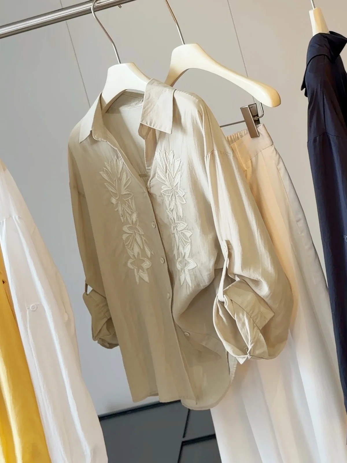 Vintage Brown Floral Embroidered Button-down Shirt Roll-up Sleeve Loose Casual Blouse For Women French Cottagecore Garden Outfit