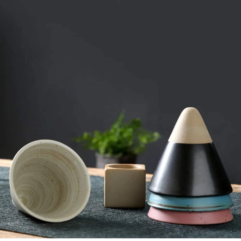 Tasses à café en céramique avec base, tasse à thé en porcelaine, forme de cône triangulaire, 100ml