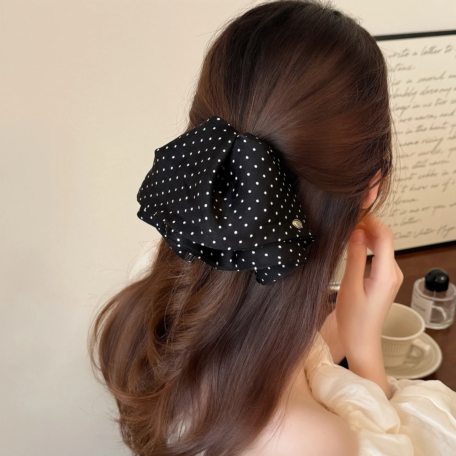 

Заколка-краб для волос в французском стиле с бантом в горошек, большая атласная заколка-краб для женщин, для хвоста, элегантная, на каждый день, 1 шт.