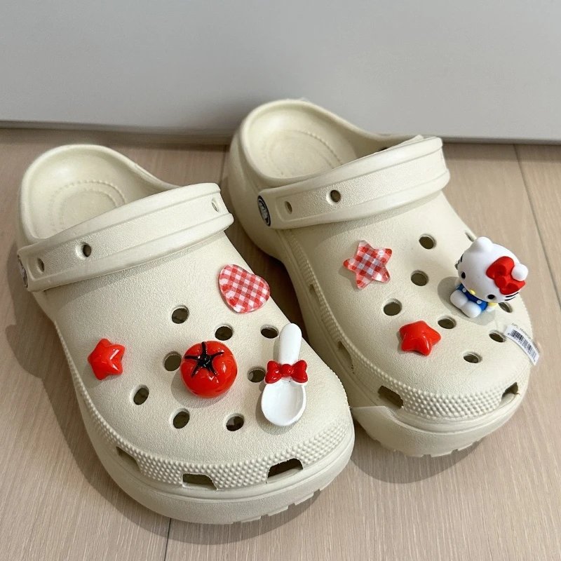 MINISO الحلو وبارد مرحبا كيتي مجموعة DIY بها بنفسك الأحذية السحر الطماطم الأحمر إكسسوارات الحديقة مشبك صالح قباقيب الصنادل تزيين هدايا الحفلات #4