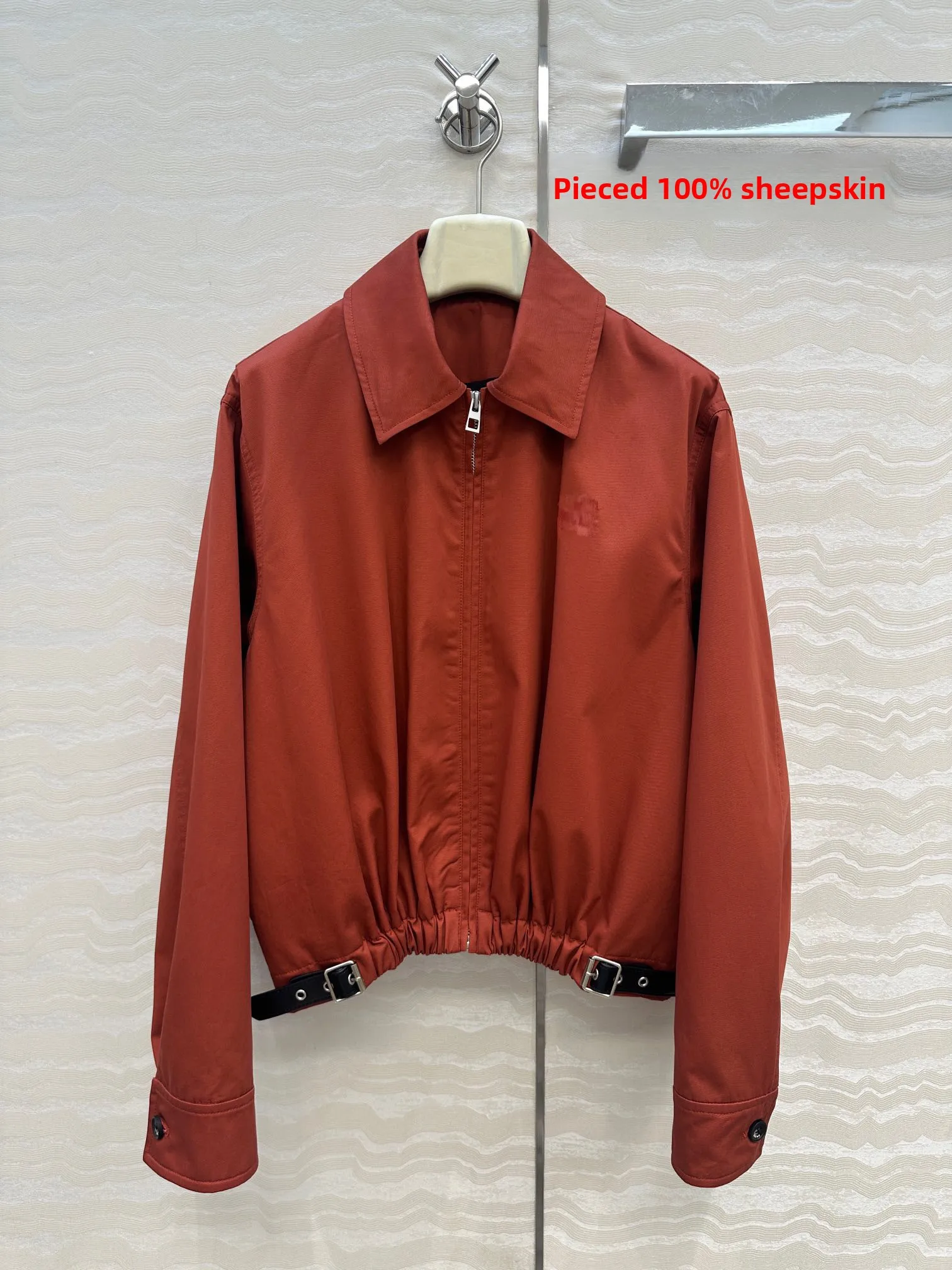 Nowoczesna, łączona skóra, plisowany dół, oryginalna kurtka damska, swobodna bluzka, uniwersalna, do pracy, długa, zapinana na zamek.