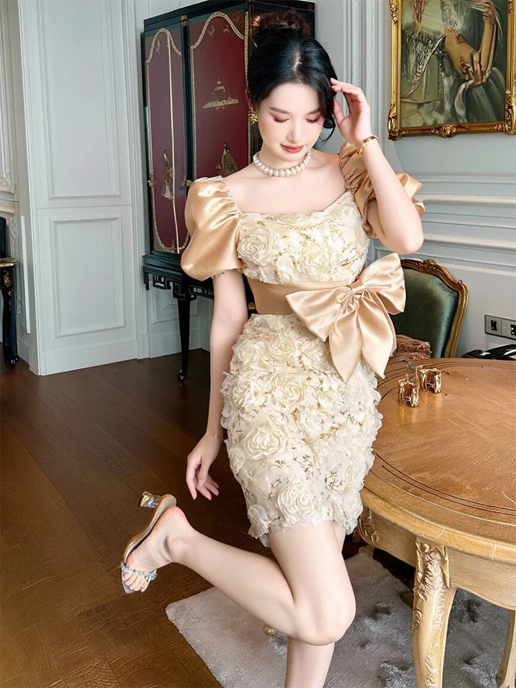 Francuska Sukienka na Imprezę dla Socjety z Luksusowym Temperamentem, Kwadratowy Dekolt, Bufiaste Rękawy, Kwiaty 3D, Kokarda, Wysoki Stan, Podkreślająca Biodra, Krótka Sukienka Damska