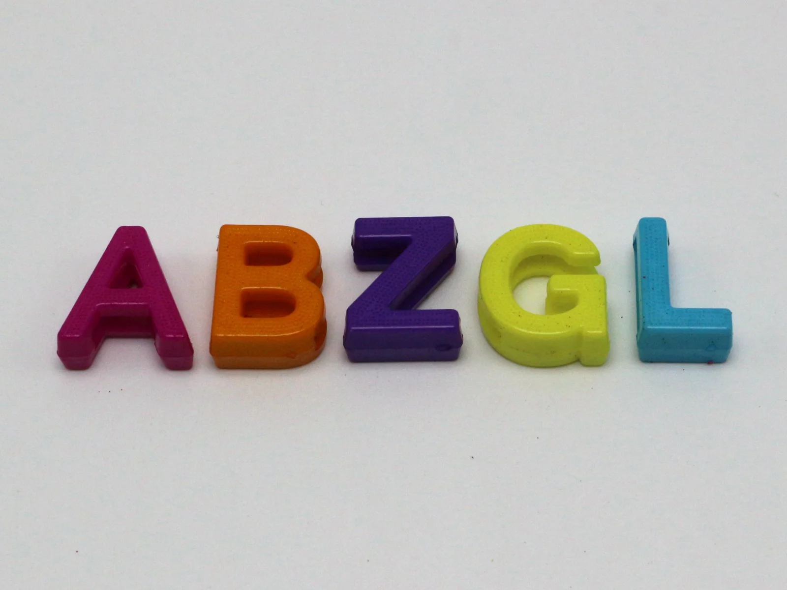 50 Mixed Bright Color Acrylic Alphabet Letter Slide Charm Fit 12mm Wristbands